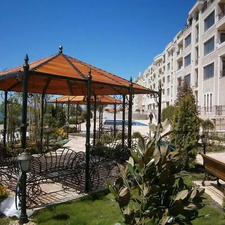 Apartmán Cosher - Gardenia Palace 7 *